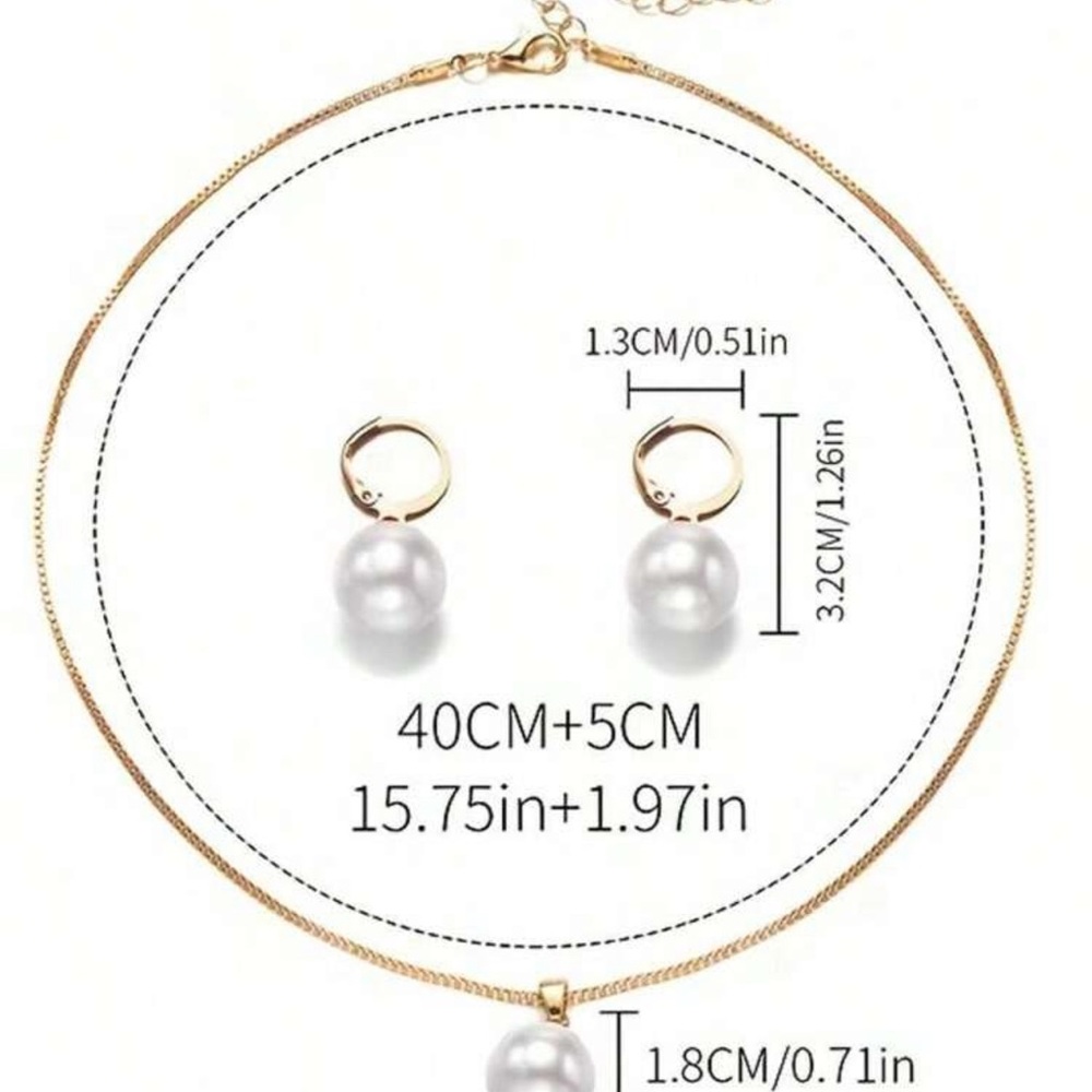 Elegant Gold and Pearl Necklace Set - Picture 4 of 7